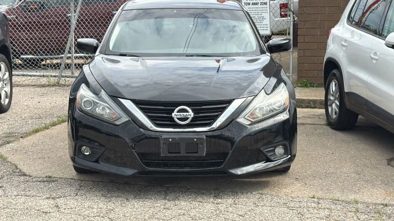 Photo 2 of 2018 Nissan Altima 2.5 SR