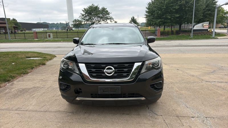 Photo 1 of 2020 Nissan Pathfinder S