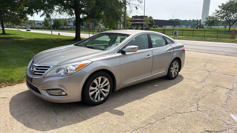 2013 Hyundai Azera Base - Image 2