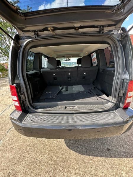 Photo 4 of 2011 Jeep Liberty Sport