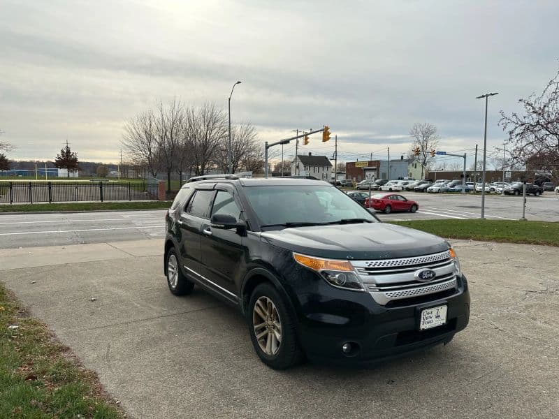 Photo 2 of 2014 Ford Explorer XLT