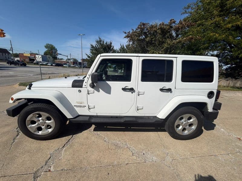 Photo 2 of 2013 Jeep Wrangler Unlimited Sahara
